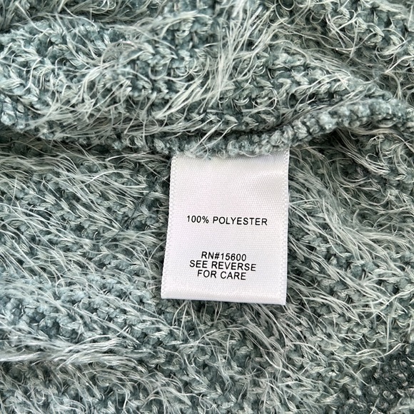 NWT Ladies eyelash sweater, Lg, oversized and super soft! - Picture 8 of 9